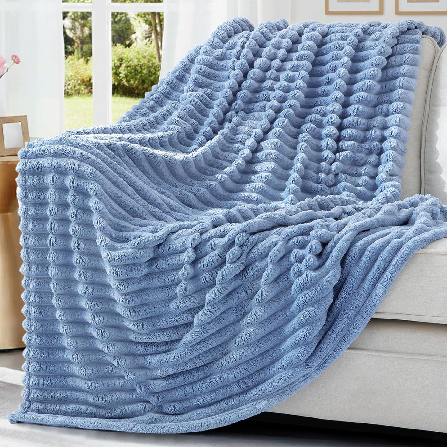 Cozy Fluffy Plush Blanket: Blue Grey